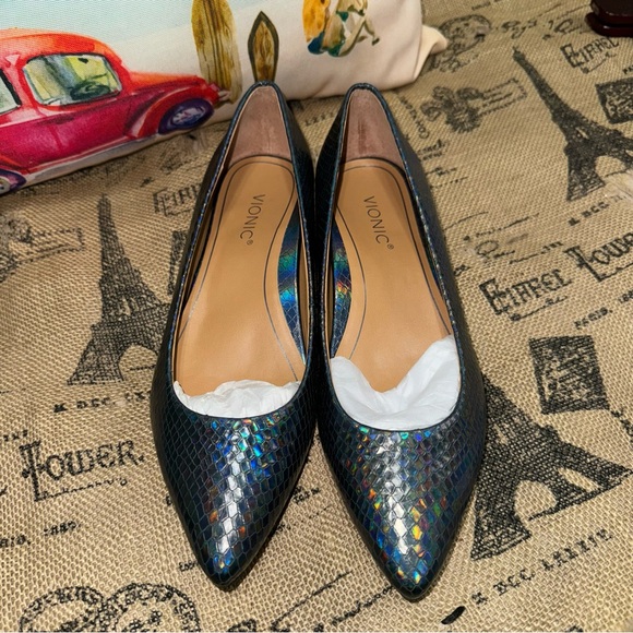 Vionic NWOB! Lena Iridescent Snake Print Ballet Pointed Flats Size 6 - Picture 4 of 13